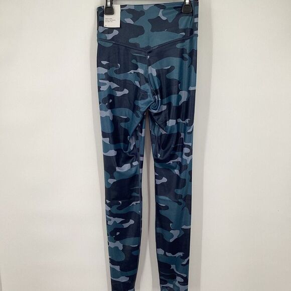 NWT Ladies‎ Nike Camo Full Length Leggings Blue XS - Picture 3 of 7